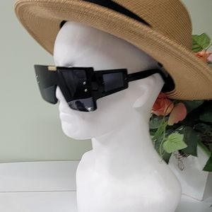 NWT OVERSIZED FLAT TOP DESIGNER STYLE SUNGLASSES…